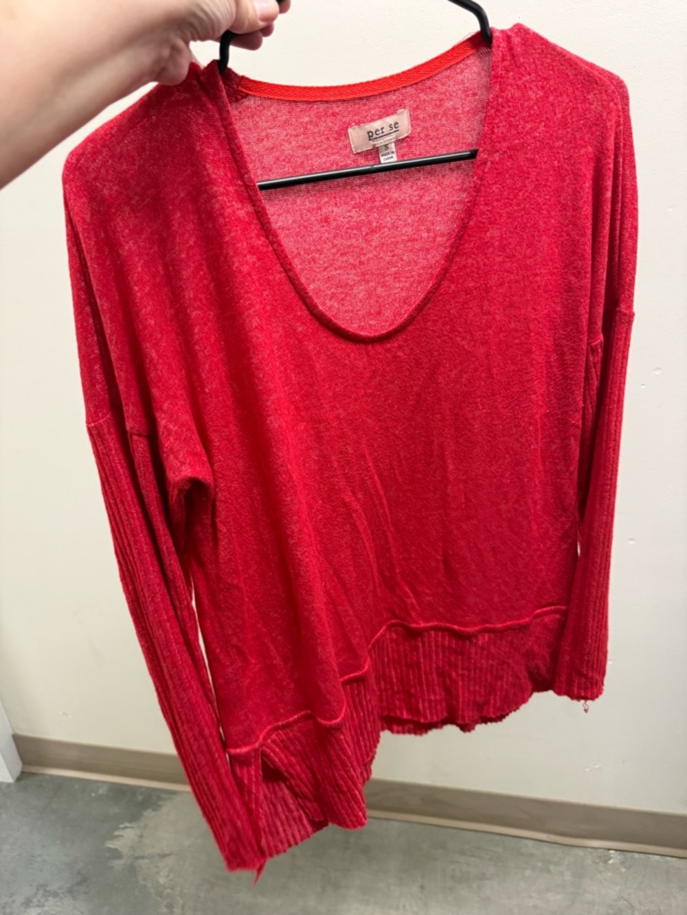 Per Se Bright Red Lightweight V-Neck Long Sleeve Top